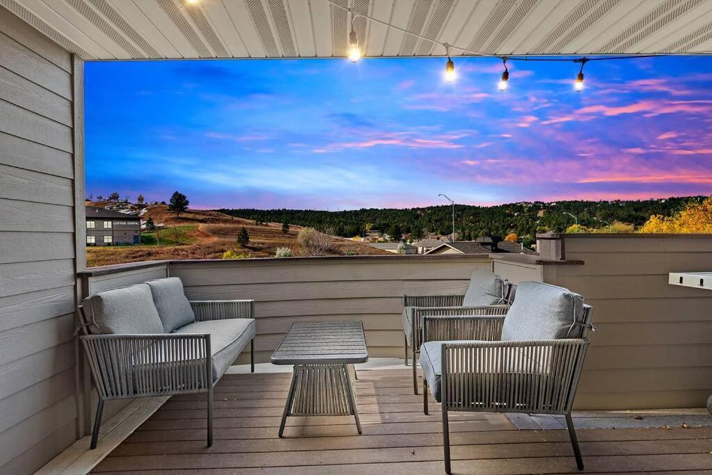 Modern Home-Garage-Scenic Patio Rapid City Exterior photo