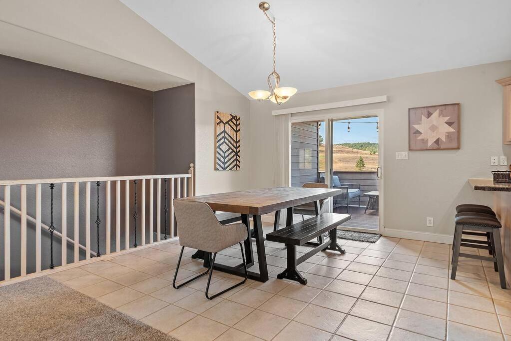 Modern Home-Garage-Scenic Patio Rapid City Exterior photo